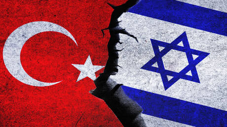  مستشار أردوغان يوجه رسالة تهديد لـ"كلب إسرائيل الصهيونية"
