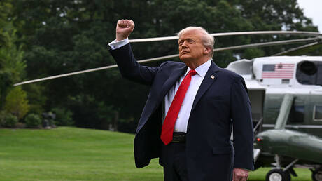  ترامب في ذكرى 11 سبتمبر يتحدى الخوف ويؤكد: "نثبت في وجه النيران"