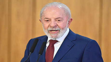 رئيس البرازيل يطالب بإجراء محادثات شفافة مع الرئيس الأمريكي