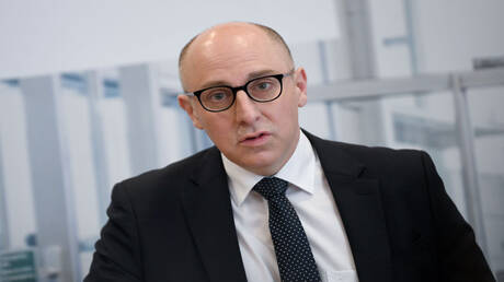 ألمانيا تختار مسؤولاً من أصول تركية لقيادة جهاز مكافحة التجسس