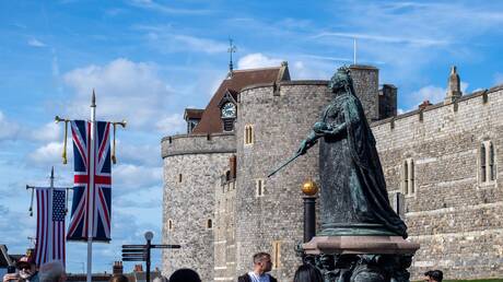 فضيحة تُلاحق ترامب إلى قصر ويندسور البريطاني: صور قديمة مع إبستين تثير عاصفة من التساؤلات