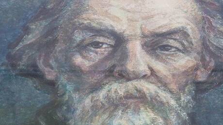 ذكرى ميلاد "مواطن الكون" 