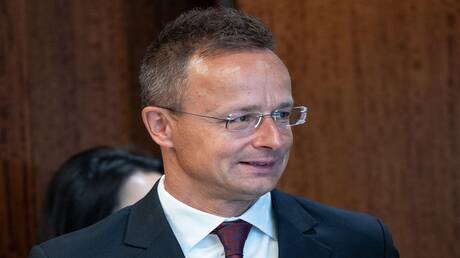  سيارتو يتهم الاتحاد الأوروبي بإعاقة جهود تسوية النزاع في أوكرانيا 