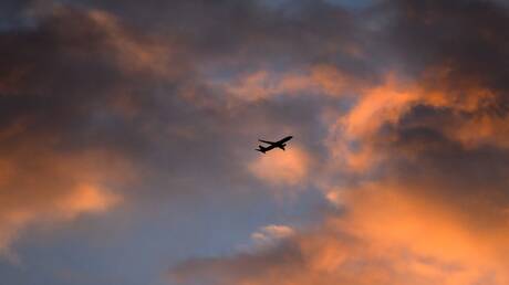 مخبأً بين عجلات الطائرة.. فتى أفغاني يتحدى المصير في رحلته إلى دلهي