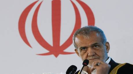  بزشيكيان: تصنيع السلاح النووي أمر محرم بفتوى من خامنئي 