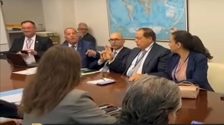 بالفيديو.. مواجهة بين البرلماني محمد أبو العينين ومندوب إسرائيل  دفاعًا عن فلسطين
