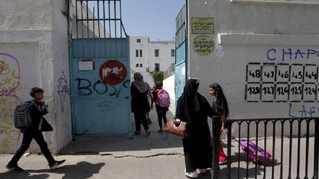 بالفيديو.. جدل بتونس حول منع صلاة التلاميذ داخل ثانوية
