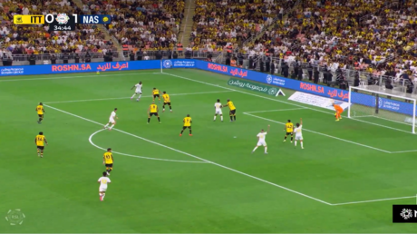  شاهد بالفيديو.. رونالدو يسجل هدفًا مذهلاً في شباك الاتحاد بروعة لا تُنسى