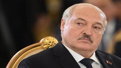 لوكاشينكو يحذر ترامب: لا تخططوا لبيع أسلحة للاتحاد الأوروبي لتسليمها لأوكرانيا