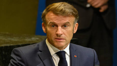 بالتزامن مع الأزمة.. ماكرون يشيد بعزم ترامب لإنهاء الحرب في غزة