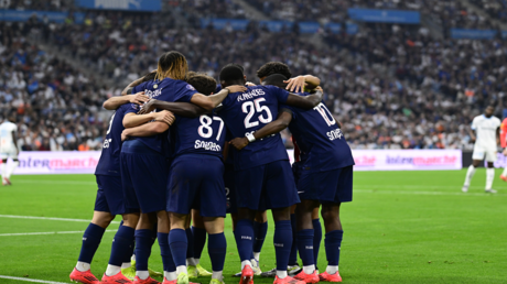 باريس سان جيرمان يخوض مواجهة برشلونة بغياب أربعة من نجومه الأساسيين