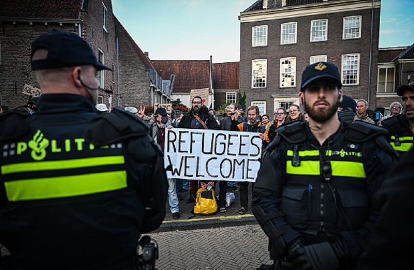 هولندا.. اعتقال 6 أشخاص خلال مظاهرة ضد بناء مركز للاجئين