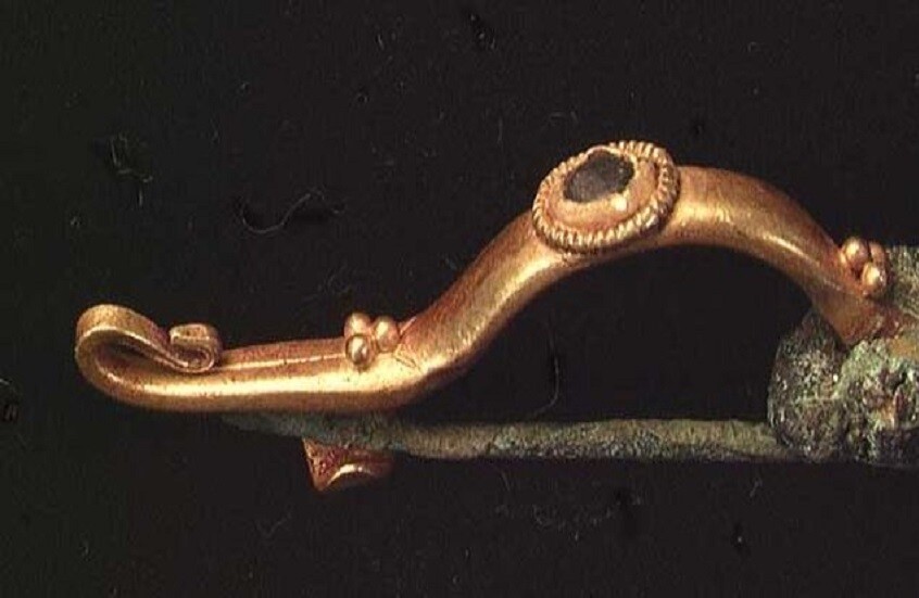 طروادة تكشف أسرار العصر البرونزي المبكر باكتشاف قطع أثرية استثنائية