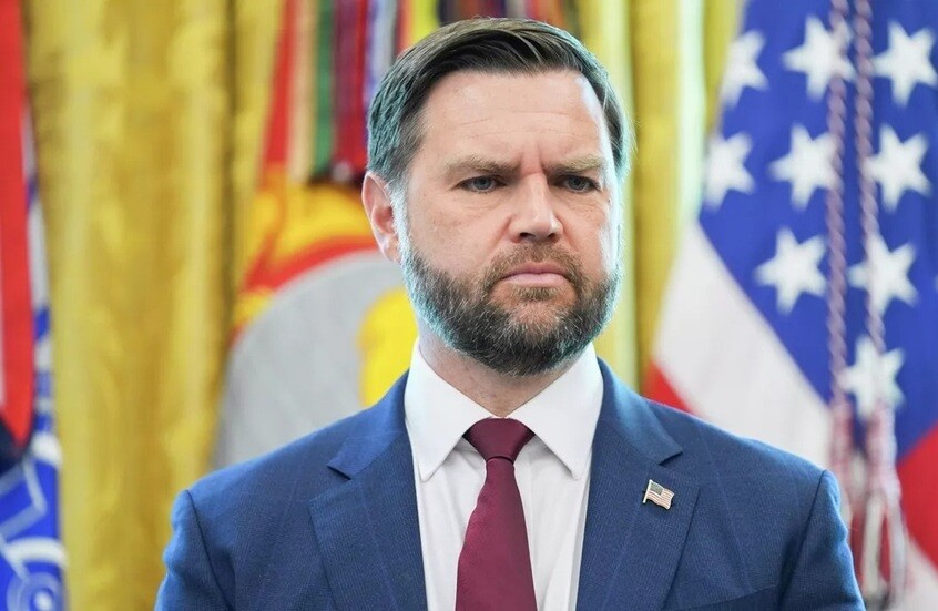 فانس: الديمقراطيون يغلقون الحكومة ويطالبون بمزايا للمهاجرين غير الشرعيين