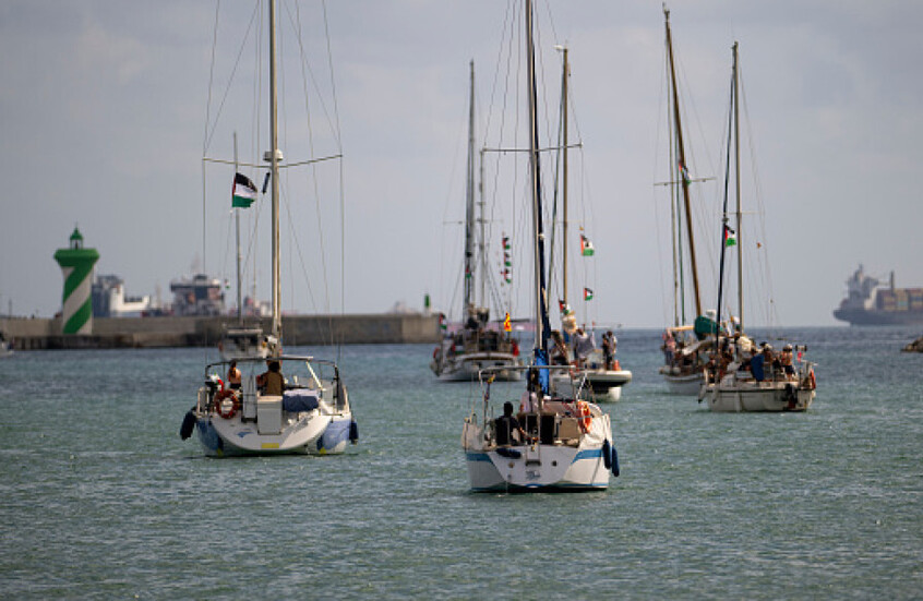 نائب بريطاني يندد باعتراض إسرائيل لأسطول "الصمود" ويطالب بمعاقبتها ووقف تسليحها