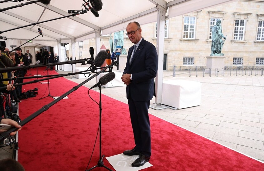 "بوليتيكو": زعماء الاتحاد الأوروبي اختتموا اجتماعهم في كوبنهاغن بتصريحات قوية دون أي اتفاق يذكر