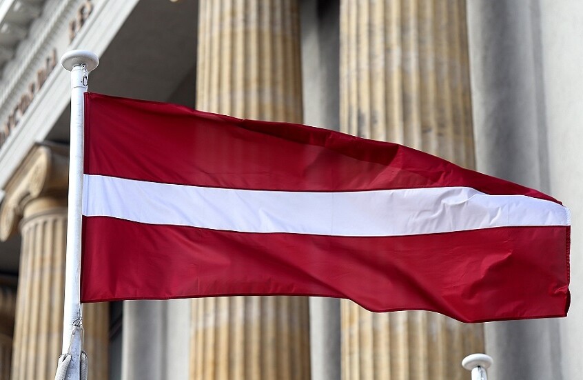 لاتفيا ترحل رجلا مسنّا إلى روسيا لرسوبه في اختبار اللغة اللاتفية