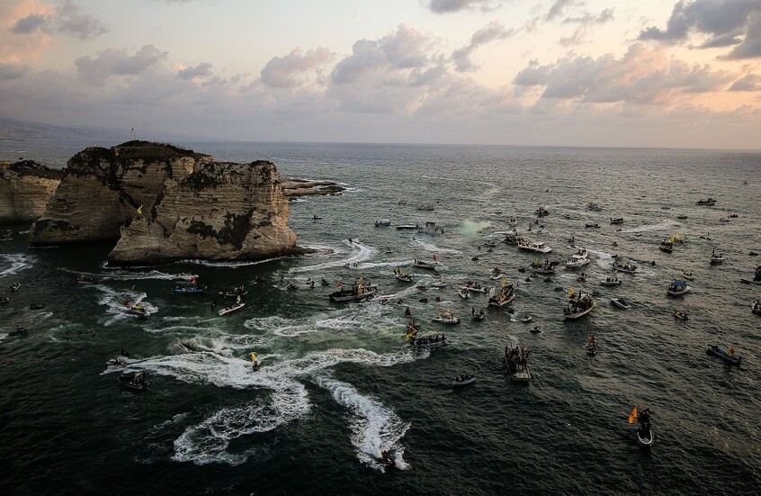 توقيف صاحب جهاز الليزر المستخدم لإضاءة صخرة الروشة