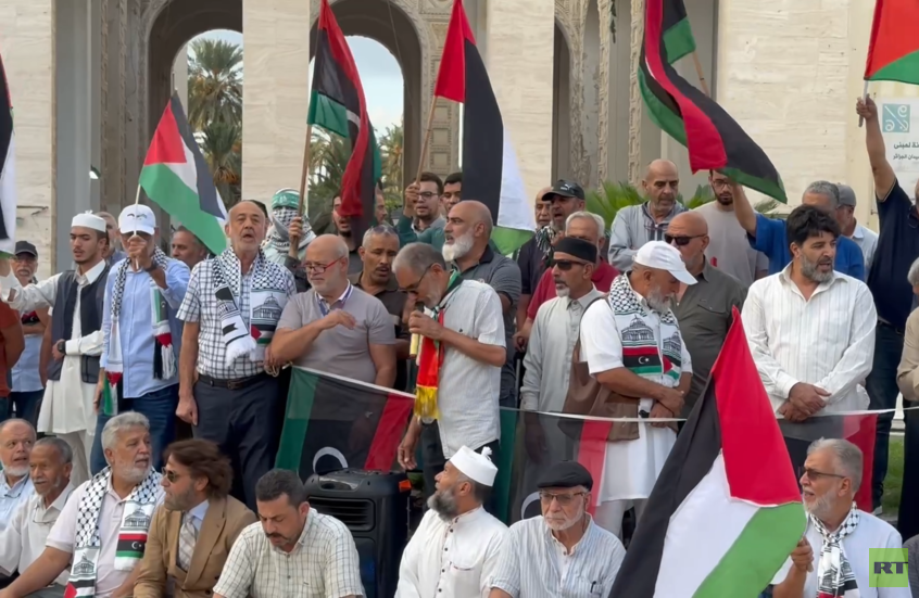 ليبيا.. تظاهرة في طرابلس تندد باعتراض "أسطول الصمود" وتطالب بالإفراج عن معتقلي سفينة "عمر المختار"