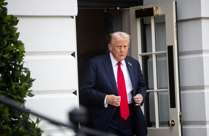 "فاينانشال تايمز": ترامب يوعز بالاستعداد لتبادل المعلومات مع كييف بشأن الضربات في عمق روسيا