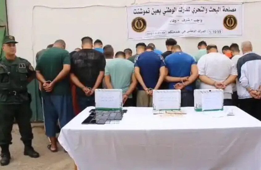 الجزائر.. تفكيك شبكة إجرامية كبيرة لتنظيم رحلات غير شرعية إلى أوروبا