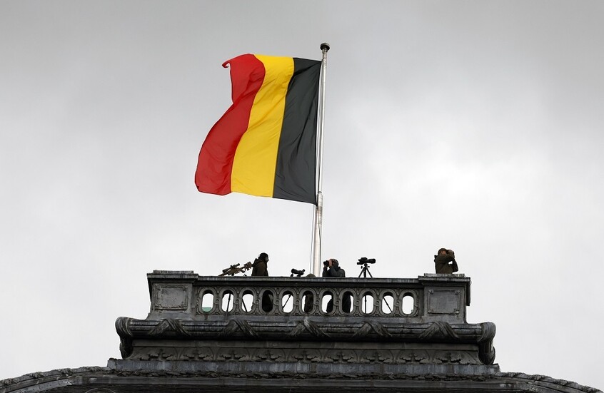 الدفاع البلجيكية تحقق في تقارير حول تحليق 15 مسيرة فوق قاعدة إلسنبورن العسكرية