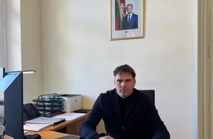 بعد أسبوع من تعيينه.. إقالة وزير الثقافة الليتواني بسبب سؤال حول تبعية شبه جزيرة القرم