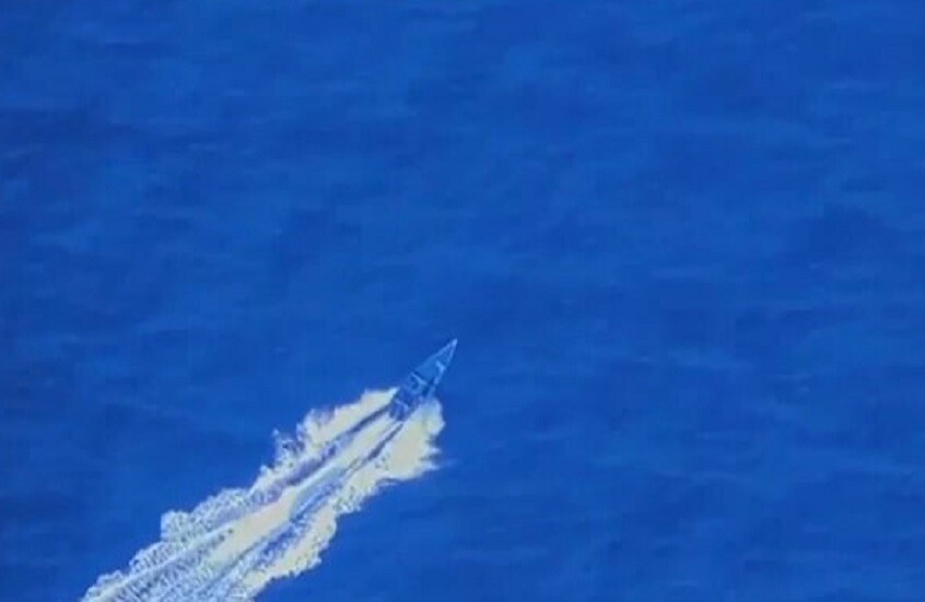 وزير الحرب الأمريكي يعلن عن أحدث ضربة على زورق بالقرب من فنزويلا (فيديو)