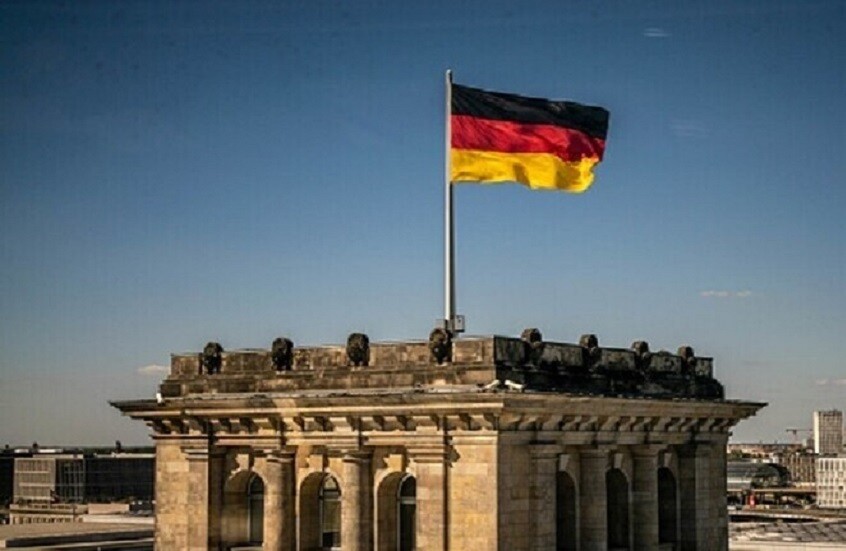 بيلد: درونات تم رصدها فوق مطار ميونخ حلقت أيضا فوق منشأة عسكرية ألمانية