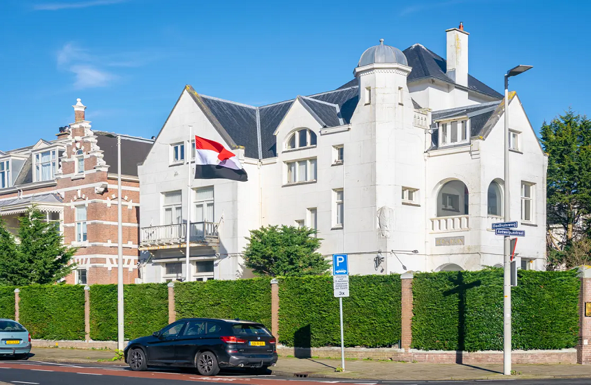 بعد أزمة الاعتداء على البعثات.. وزير خارجية هولندا يؤكد الالتزام بتأمين سفارة مصر