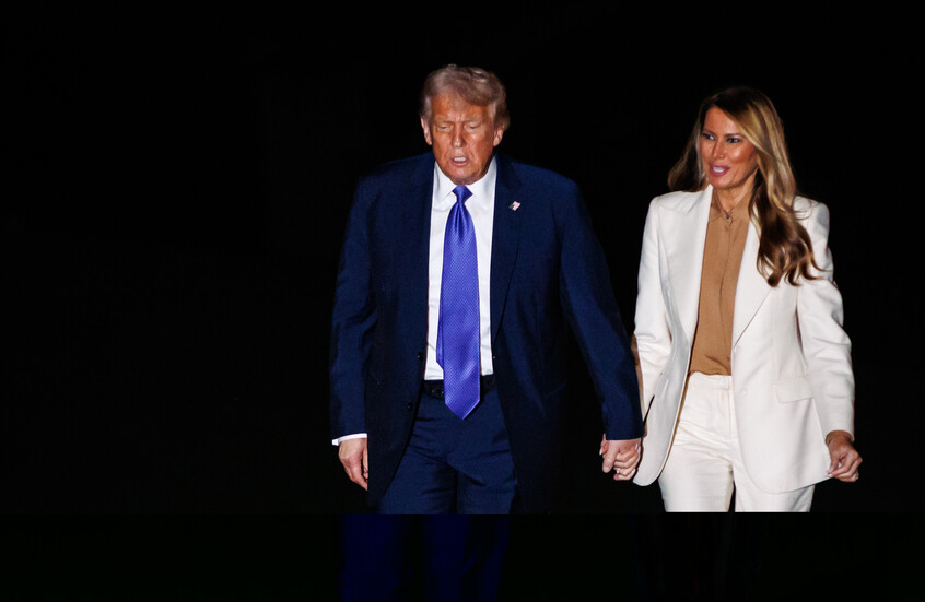 الإغلاق الحكومي لم يمنع ترامب وميلانيا من الاستمتاع بأمسية رومانسية لدى جيرانهما آل فانس! (صورة)