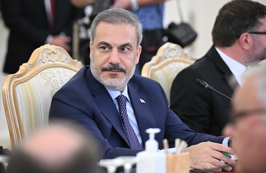 وزير الخارجية التركي: المساعدات المالية الأوروبية لأوكرانيا باهظة بشكل لا يصدق