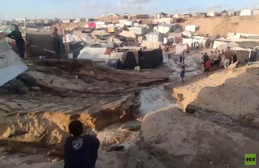 قطاع غزة.. غمر مخيمات النازحين بالمياه