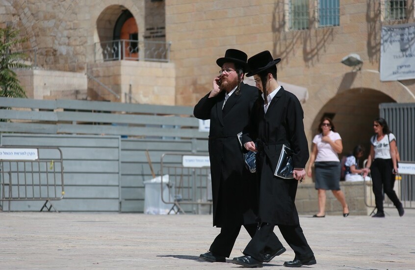 أتباع الديانة اليهودية يحتفلون بعيد العرش مساء يوم 6 أكتوبر