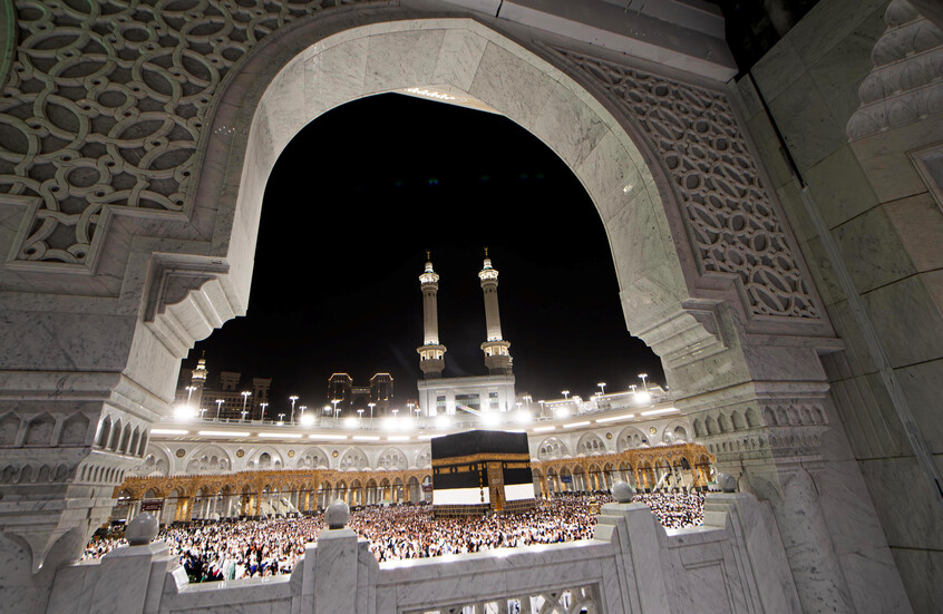 السعودية تكشف عن التأشيرات التي تؤهل صاحبها لأداء العمرة