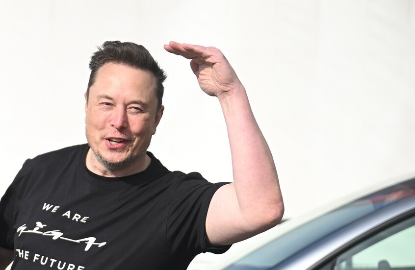 ماسك يعلن عن لعبة بتصميم من الذكاء الاصطناعي