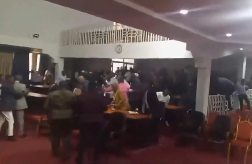 شجار عنيف بين نواب البرلمان في الكونغو الديمقراطية