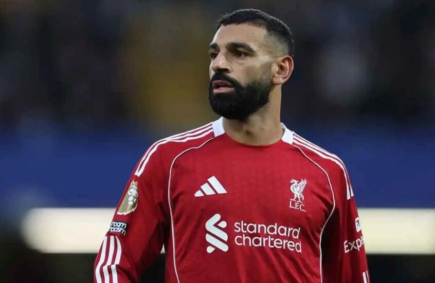 "كف عن تقليد ميسي!".. نجم إنجلترا السابق يشن هجوما حادا على محمد صلاح (فيديو)