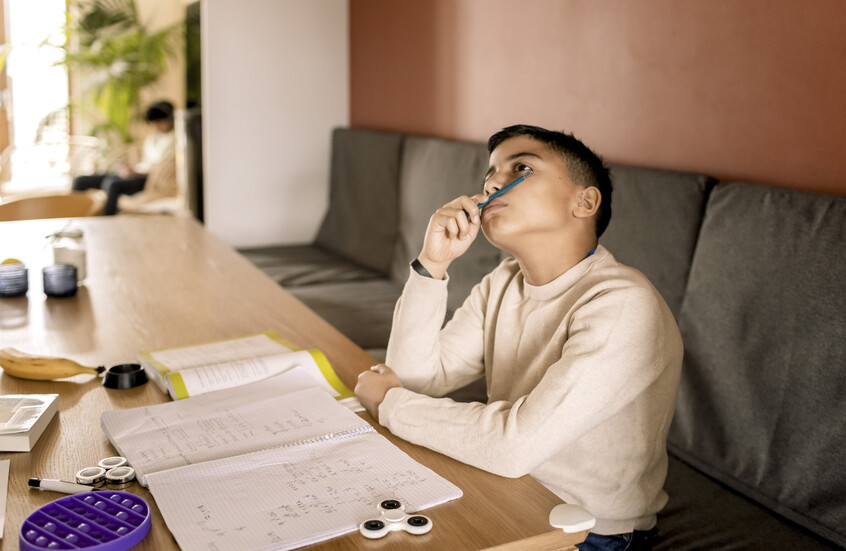 5 فروق أساسية بين التوحد وفرط الحركة