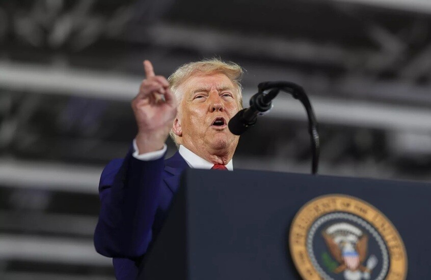 ترامب يؤكد لعائلات الأسرى الإسرائيليين التزامه بإعادة أبنائهم