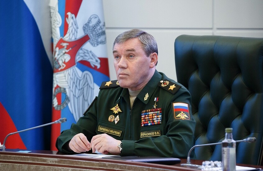 غيراسيموف يبلغ بوتين: الجيش الروسي يواصل هجومه على كافة الاتجاهات