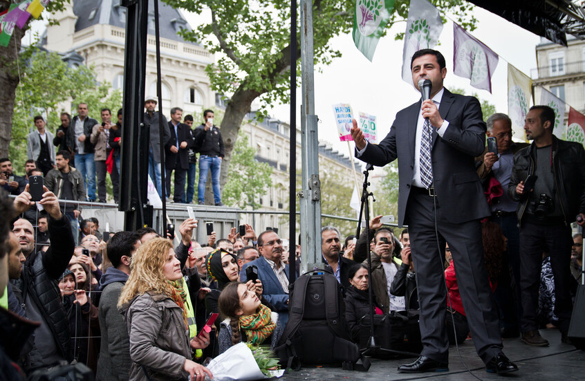 نائب بالعدالة والتنمية: لا صحة للأنباء عن قرب الإفراج عن دميرتاش وقضيته لا تزال في الاستئناف