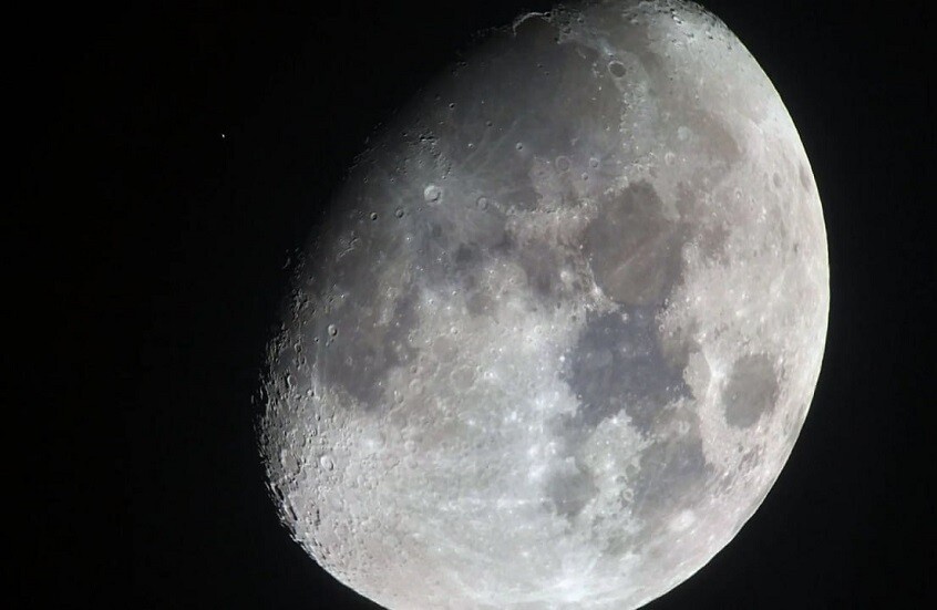 علماء يكتشفون أن الكبريت القمري لا يشبه نظيره الأرضي