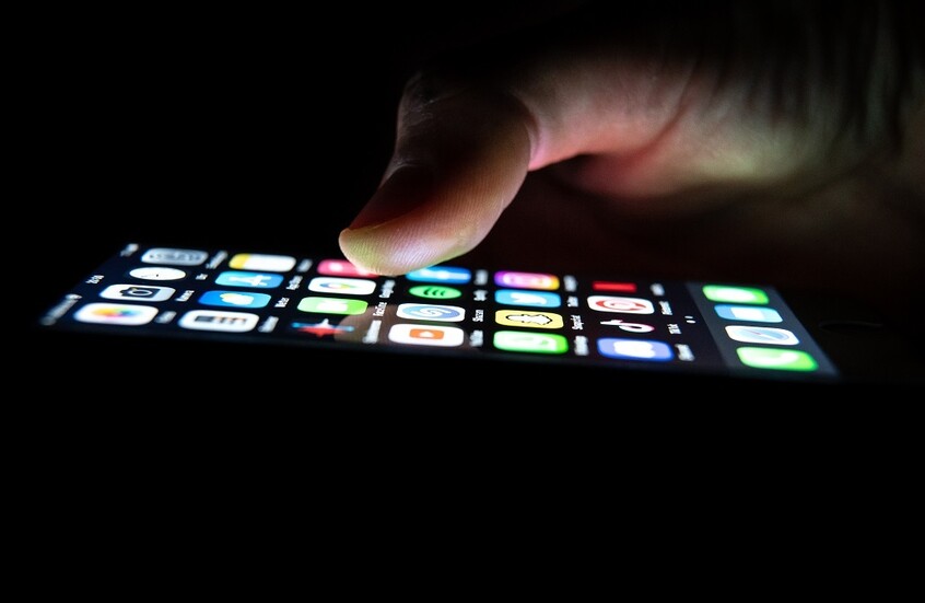 "نهاية الخصوصية والحرية".. الاتحاد الأوروبي يناقش قانونا لمسح الرسائل الشخصية على الهواتف