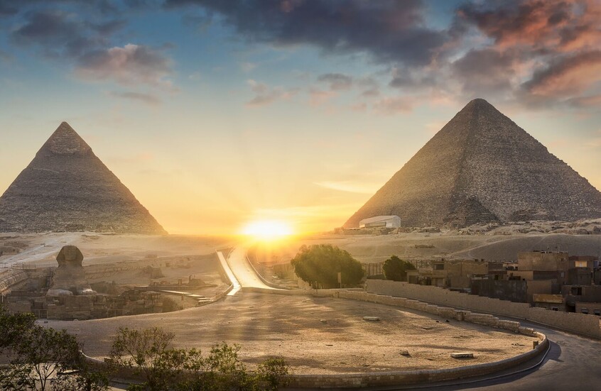 مصر.. العالم يعزف على إيقاع الحضارة و"صدى الأهرامات" في أضخم حدث فني