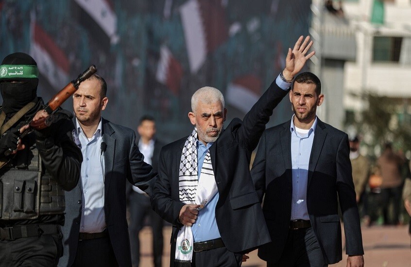 "منصة تبيان" تفند الأخبار المتداولة حول مطالب حماس بتسليم جثتي يحيى ومحمد السنوار ضمن اتفاق غزة