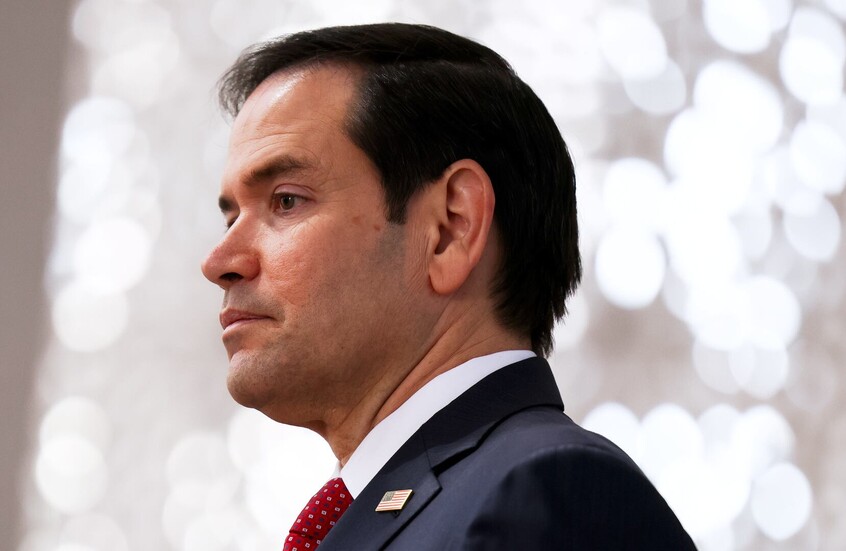 "الحب الحرام".. واشنطن تطرد دبلوماسيا اعترف بعلاقة عاطفية مع مواطنة صينية