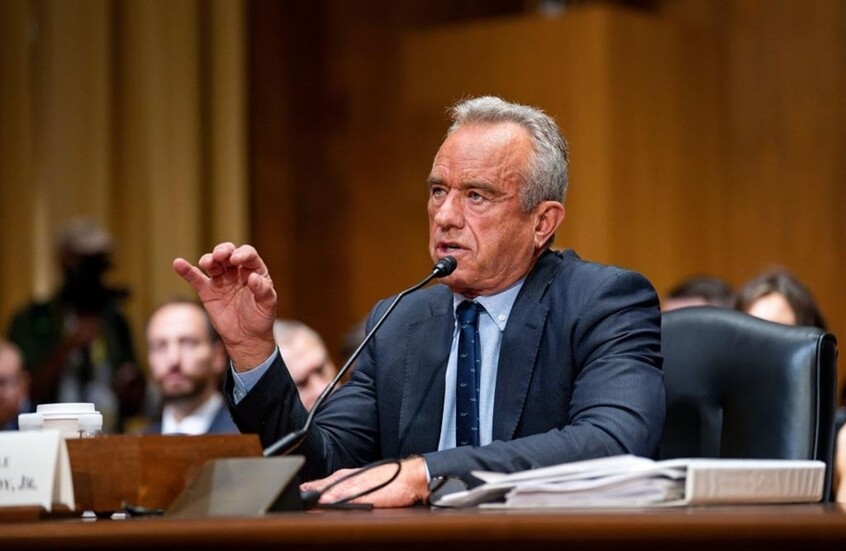 وزير الصحة الأمريكي يثير جدلا بادعاء وجود رابط محتمل بين الختان والتوحد