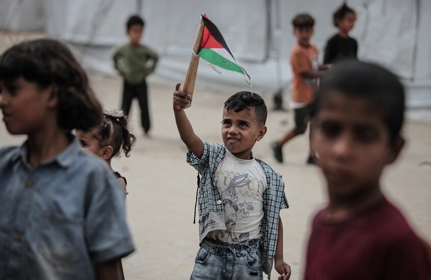 برنامج الغذاء العالمي يوجه نداء عاجلا لإسرائيل: 160 ألف طن من المساعدات الغذائية تنتظر على معابر غزة