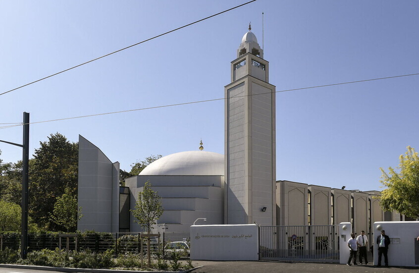 قاض فرنسي يعلق قرارا بإغلاق مسجد في مرسيليا